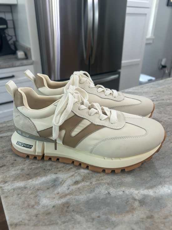 Somiliss Shoes - Tik Tok Favorite somiliss Neutral Beige Tan Suede Sneakers 9 EUC Instagram Fav